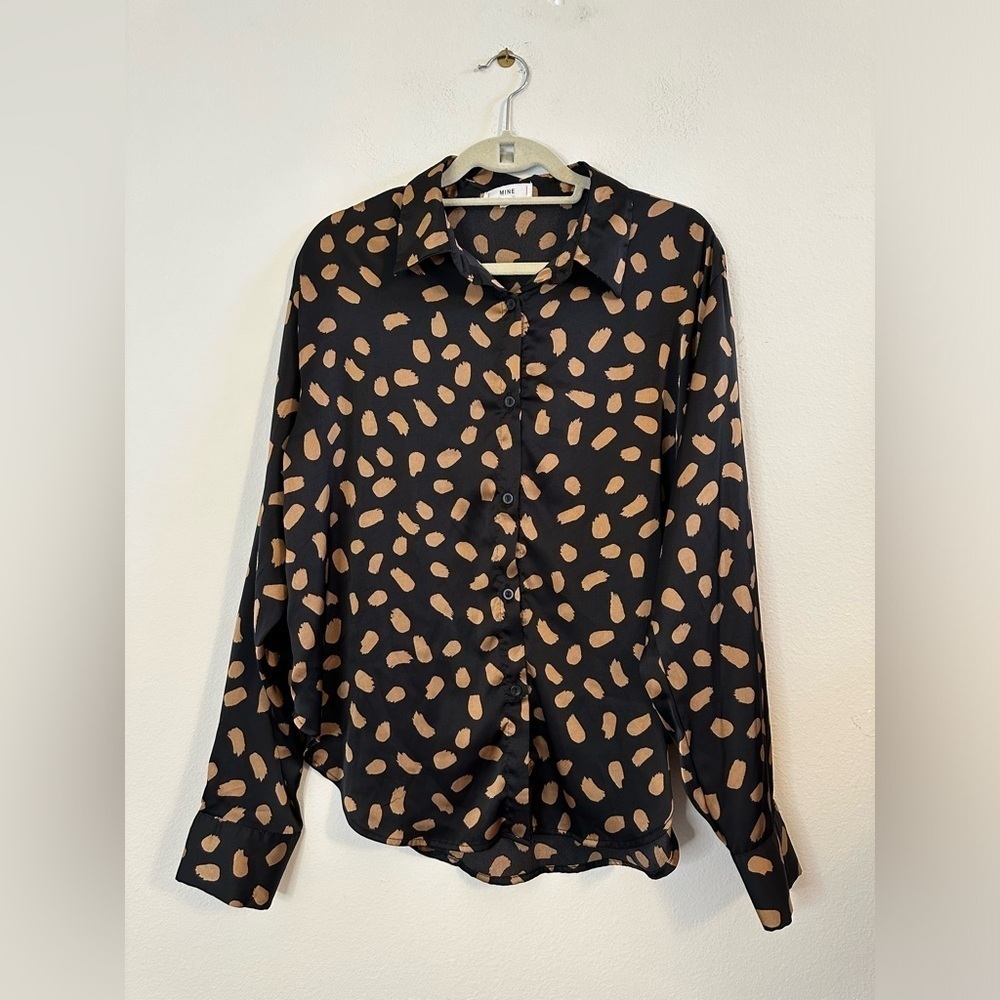 Anthropologie Mine Black Stroke Print Satin Top size L - Picture 2 of 7
